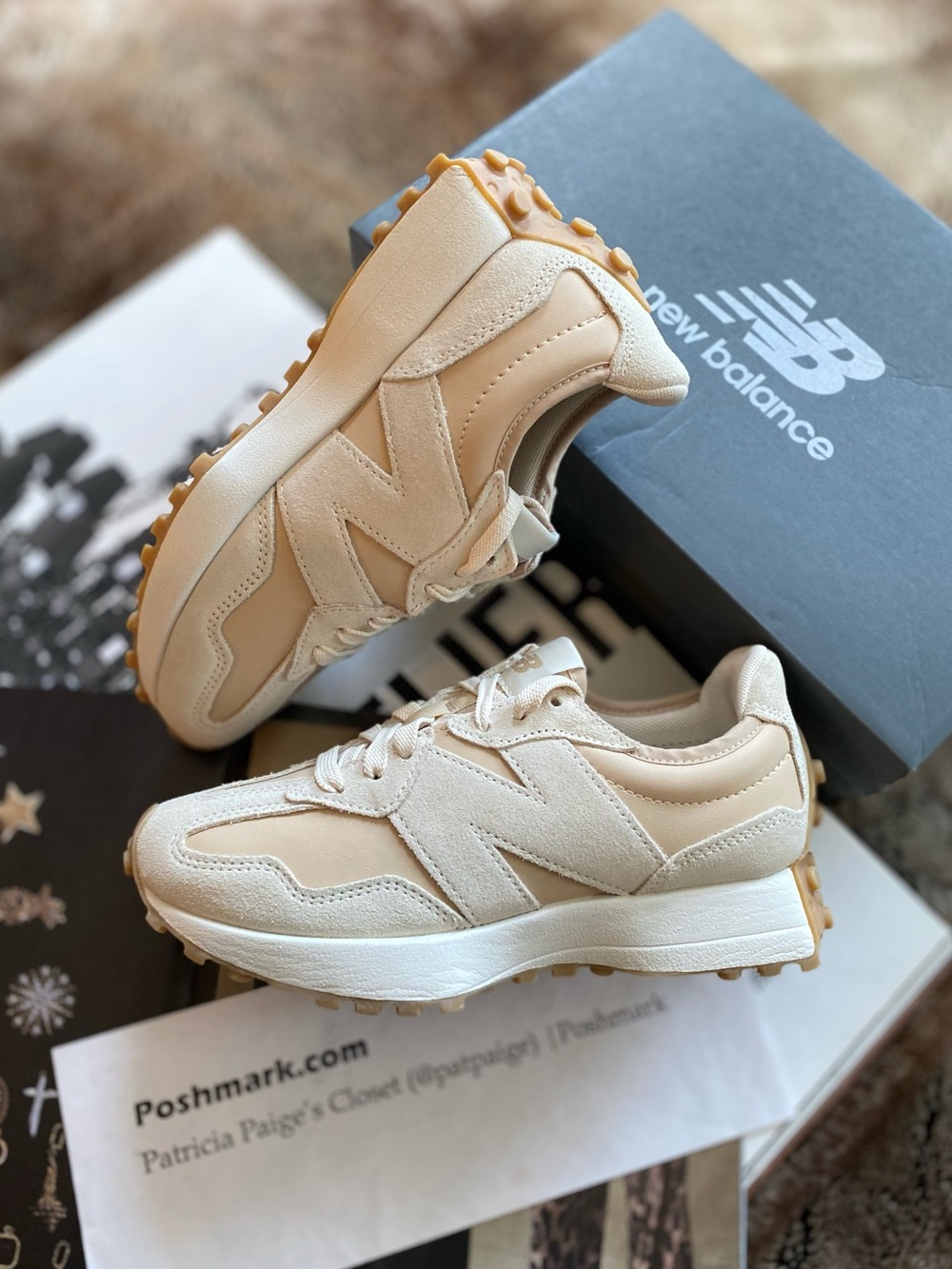 New Balance 327 Sneakers - Picture 14 of 14